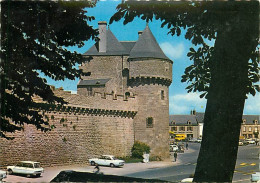 Automobiles - Guérande - La Porte Saint-Michel Et Les Remparts - CPM - Voir Scans Recto-Verso - PKW