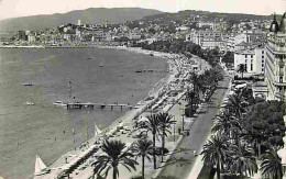 06 - Cannes - Le Boulevard Et La Plage De La Croisette - CPM - Voir Scans Recto-Verso - Cannes