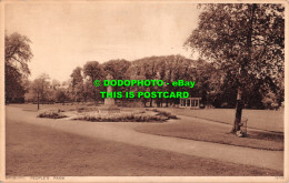 R499478 Banbury. People Park. Photochrom. Postcard - Monde