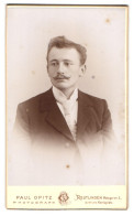 Fotografie Paul Opitz, Reutlingen, Metzgerstrasse 3, Portrait Eleganter Herr Mit Oberlippenbart  - Anonieme Personen