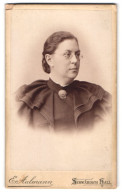 Fotografie E. Aulmann, Schwäbisch Hall, Portrait Bürgerliche Dame Mit Brille Und Kragenbrosche  - Anonymous Persons