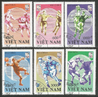 FB-35c Vietnam USA 1994 Football Soccer - Otros & Sin Clasificación