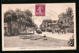 CPA Cabourg, Rue De La Mer - Vue Sur Les Jardins Du Casino  - Cabourg