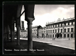 Cartolina Mantova, Piazza Sordello, Palazzo Vescovile  - Mantova