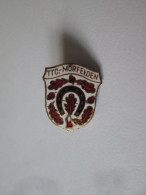 Allemand Insigne Pin Du Club Tennis De Table Morfelden Vers 1970/Germany Morfelden Club Table Tennis Pin Badge 1970s - Other & Unclassified