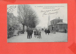 44 NANTES Cpa Animée Promenade Du Quai De La Fosse Et Bureau Du Port                      131 Edit Vassellier - Nantes