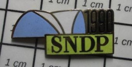 912B Pin's Pins / Beau Et Rare / MARQUES / SNDP 1990 - Merken