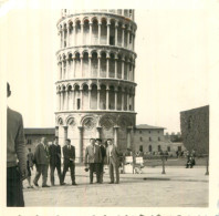 PHOTO Souvenir Devant La Tour De PISE En Mai 1964  - Unclassified