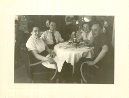 à La Terrasse Du Restaurant LE PETIT LOUVRE Sur La Canebère MARSEILLE 1958 - Unclassified