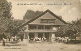 LA BALME LES GROTTES .  Auberge Savoyarde .  CPA Animée .  - La Balme-les-Grottes