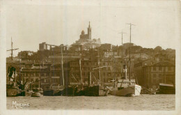 MARSEILLE . Notre Dame De La Garde Vue Du Vieux Port - Unclassified