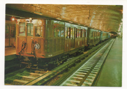 STATION PORTE MAILLOT EN JUIN 1975 : MOTRICE THOMSON DOUBLE À CAISSE EN BOIS (1903) MOTRICE "500" SPRAGUE THOMSON - Subway