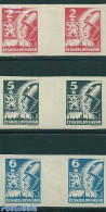 Czechoslovkia 1945 Cosice Issue 3v Gutterpairs, Horizontal, Unused (hinged), History - Coat Of Arms - Otros & Sin Clasificación