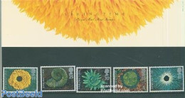 Great Britain 1995 Springtime Presentation Pack, Mint NH, Nature - Flowers & Plants - Other & Unclassified