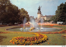 CPSM  1971- LYON - Les Bassins De La Place CARNOT - Éd. CELLARD - Lyon 2