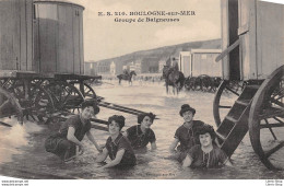 CPA - BOULOGNE SUR MER - Les Cabines - Groupe De Baigneuses En Tenue De Bain- Stevenard Éditeur - Boulogne Sur Mer