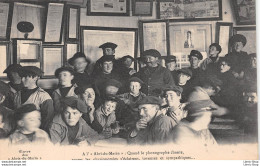 CONCARNEAU - A L'«Abri-du-Marin» - Quand Le Phonographe Chante Toutes Les Physionomies S'éclairent- Dos Non Imprimé - Concarneau