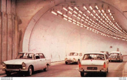 CPSM ±1970 - Tunnel Du Mont-Blanc - Automobiles 404 DS Dauphine Éd. CAP - PKW