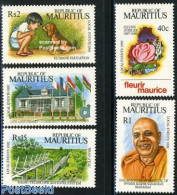 Mauritius 1992 Mixed Issue 5v, Mint NH, History - Nature - Science - Flags - Dogs - Telecommunication - Telecom