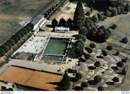 CHÂLUS (87) CPSM ±1970 - Vue Aérienne - La Piscine Et Le Golf - Éd. COMBIER - Chalus