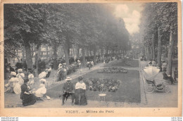 VICHY (03) Lot De 26 CPA (1910 à 1930) Différentes Sur Les Parcs - Vichy