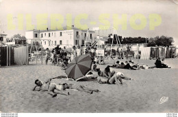 LA TRANCHE-SUR-MER (17) - CPSM 1960 Hôtel "Le Rêve" - La Plage - Beach Family Swimsuit Woman Man And Kids - Other & Unclassified