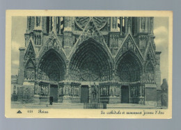 CPA - 51 - Reims - La Cathédrale Et Monument Jeanne D'Arc - Non Circulée - Reims