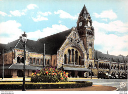 METZ (57) - CPSM ±1960 - La Gare Centrale - Éd. D'Art «POLL», OLLAND - Metz