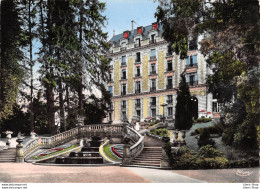 VITTEL (88) 4 CPM ±1960 - Le Grand Hôtel Et Le Parc - - Contrexeville