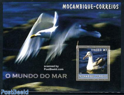 Mozambique 2002 World Of The Sea S/s, Mint NH, Nature - Birds - Mosambik