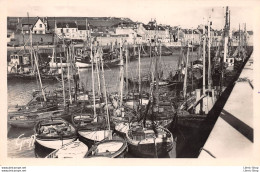 EN NORMANDIE 414 - PORT-en-BESSIN En 1952 (Calvados) Bateaux Au Repos -  GREFF, S.E.R.P., Editeur - Port-en-Bessin-Huppain