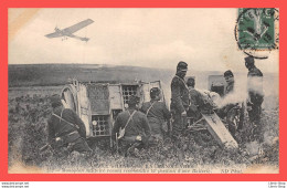 MILITARIA CPA 1913 Monoplan Militaire Venant Reconnaitre La Position D'une Batterie - Écriture Codée ND. Phot  - Manovre