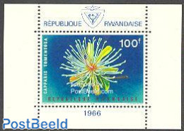 Rwanda 1966 Flowers S/s, Mint NH, Nature - Flowers & Plants - Autres & Non Classés