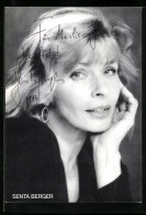 AK Schauspielerin Senta Berger, Mit Original Autograph  - Attori