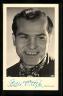 AK Schauspieler Rene Deltgen Fröhlich Lachend, Autograph  - Attori