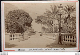 MONACO LES JARDINS DU CASINO DE MONTE-CARLO PHOTOGRAPHIÉS VERS 1890 - PAPIER ALBUMINÉ SUPPORT CARTON 165X108 - Lieux