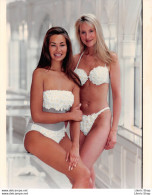 MODE FASHION 1993►Designer Anne Coles ►Modells PHILLIPA And (R) MARNI Modelling The Gottex Daisy Swimsuit & Bikini. - Pin-up