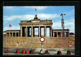 AK Berlin, Blick Auf Das Brandenburger Tor Nach Dem 13. Auggust 1961  - Dogana