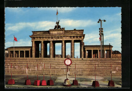 AK Berlin, Blick Auf Das Brandenburger Tor Nach Dem 13. Auggust 1961  - Aduana
