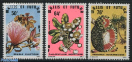 Wallis & Futuna 1979 Fruit And Flowers 3v, Mint NH, Nature - Flowers & Plants - Fruit - Frutta