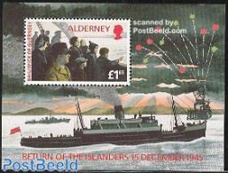 Alderney 1995 Return Of Inhabitants S/s, Mint NH, History - Transport - History - World War II - Ships And Boats - Art.. - 2. Weltkrieg