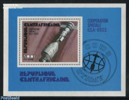 Central Africa 1976 Apollo-Soyuz S/s, Mint NH, Transport - Space Exploration - Centraal-Afrikaanse Republiek