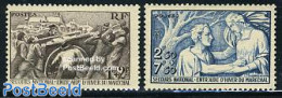 France 1941 Winter Aid 2v, Mint NH, Science - Energy - Nuevos
