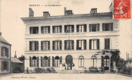 BERNAY - La Gendarmerie - Très Bon état - Bernay