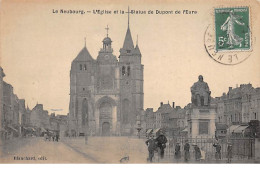 LE NEUBOURG - L'Eglise Et La Statue De Dupont De L'Eure - Très Bon état - Le Neubourg