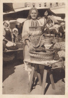 Zagreb - Market Scene , Woman In Traditional Costume , Folklore Ca.1925 - Croatie