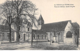 MEHUN SUR YEVRE - Place Du Château - Ecole Et Eglise - Très Bon état - Mehun-sur-Yèvre