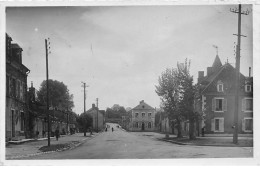 BIGNY VALLENAY - La Place Du Marché, La Mairie Et La Route De Vallenay - Très Bon état - Autres & Non Classés