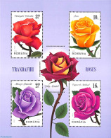 Romania 2022 Roses S/s, Mint NH, Nature - Flowers & Plants - Roses - Nuevos