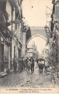 BOURGES - Cortège Historique Du 1 Juillet 1923 - Porte De La Rue Mirabeau - Très Bon état - Bourges